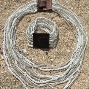 Vintage Chic White Necklace & Bracelet Set
